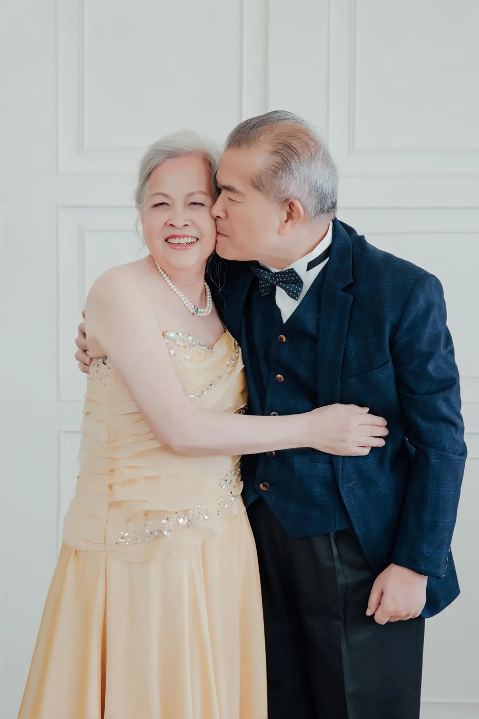 Family portrait Singapore - milestone birthday celebration photography