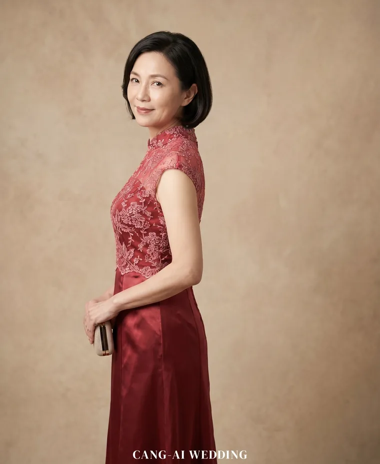Crimson lace cheongsam-inspired mother's gown